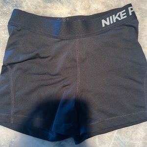 Black Nike pro size small